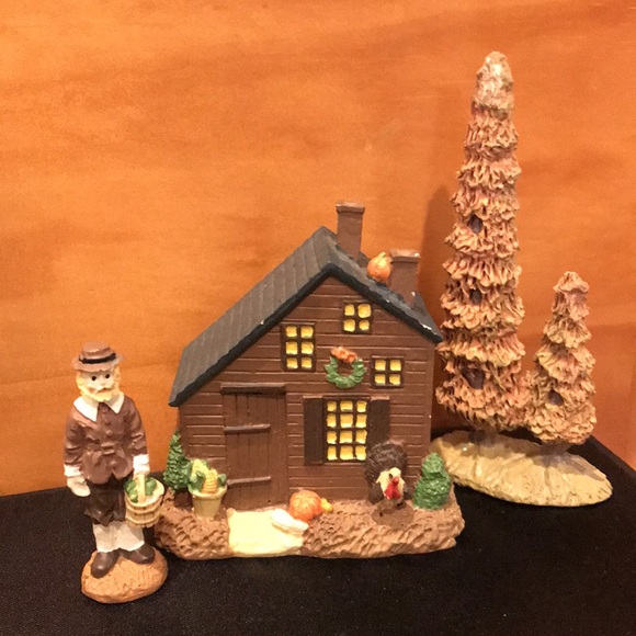 Thanksgiving Village Decor - Picture 4 of 14